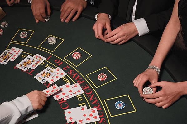 Best Online Casino UAE: A Beginner's Guide to Baccarat Rules