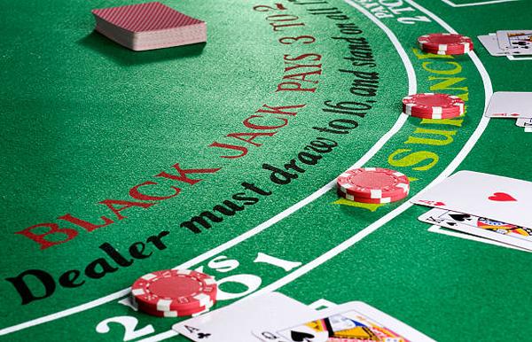 Explore Poker Variants and オンラインカジノ Table Games